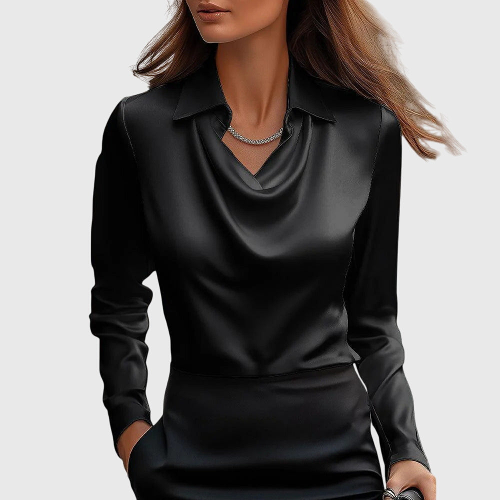 SYLVIE - Luxuriöse, glänzende Bluse mit plissiertem Ausschnitt