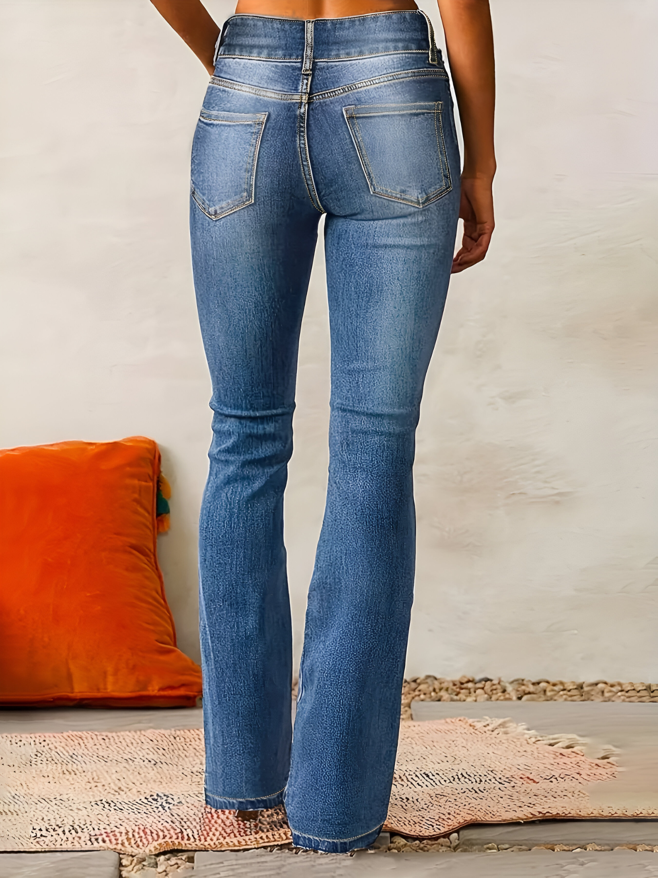 ISABEL - Hochtaillierte Schlagjeans