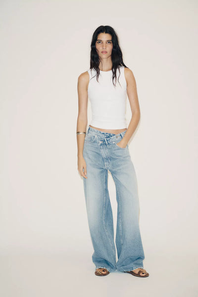 FEMME HAUS - Asymmetrische Jeans