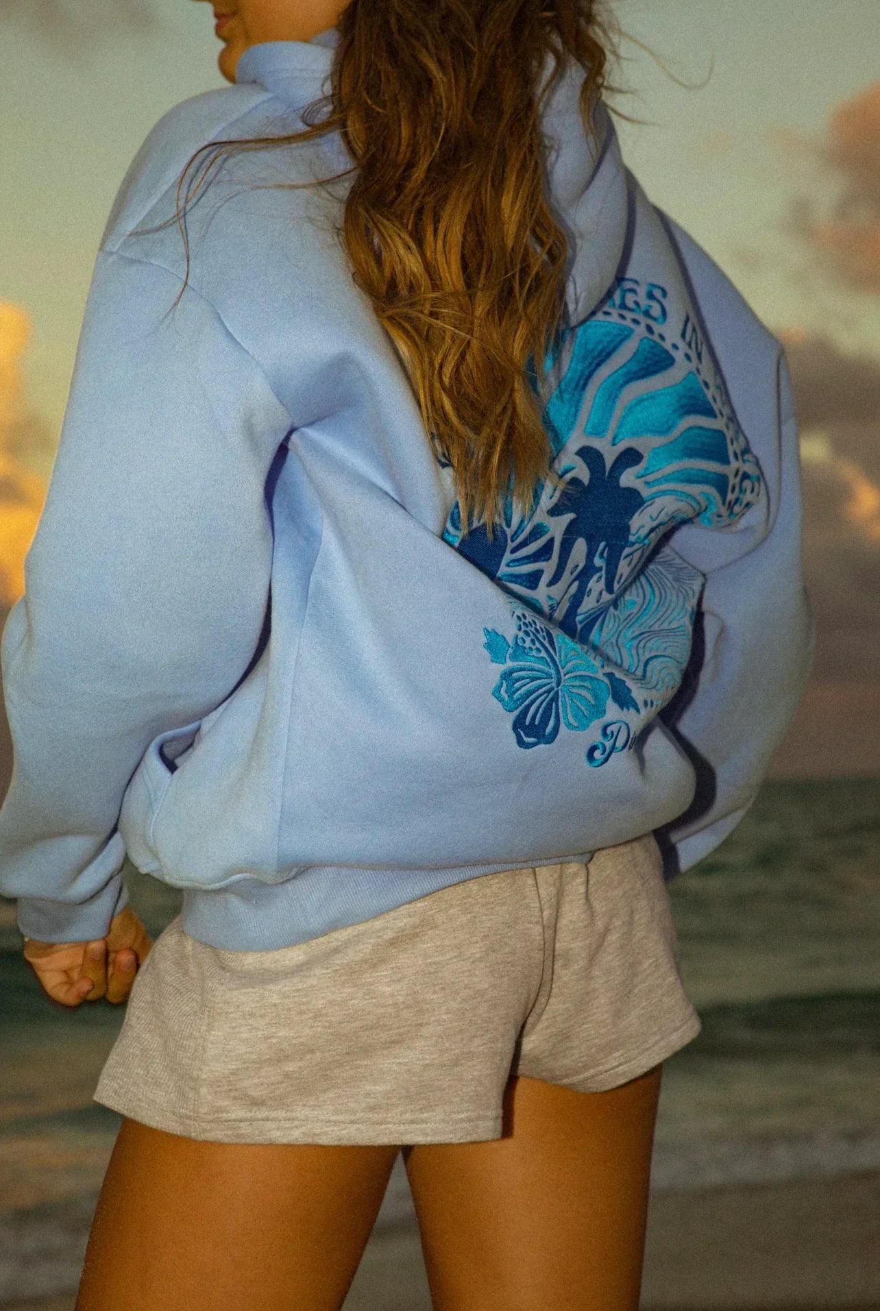 FEMMEHAUS PALM HOODIE 1 + 1 GRATIS