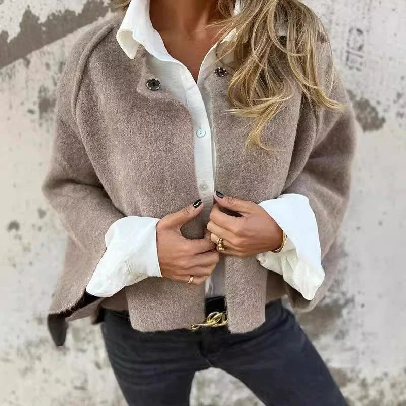 ELISA - Kurze Jacke mit eleganten ausgestellten Ärmeln