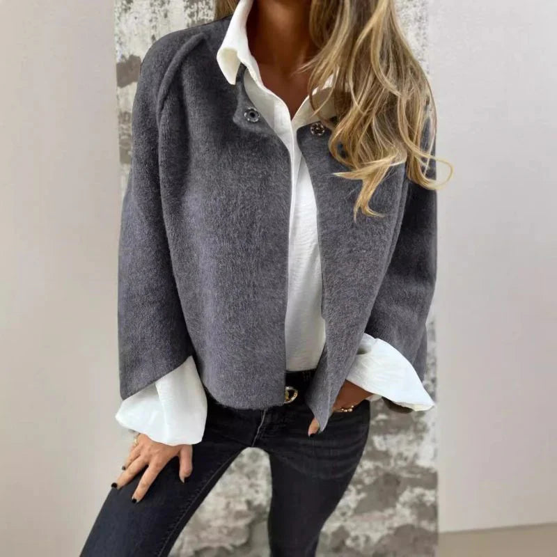 ELISA - Kurze Jacke mit eleganten ausgestellten Ärmeln